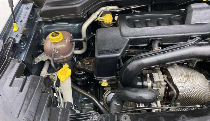 2019 Mahindra XUV300 W8 1.5 DIESEL, Diesel, Manual, 55,261 km, Engine View - Right