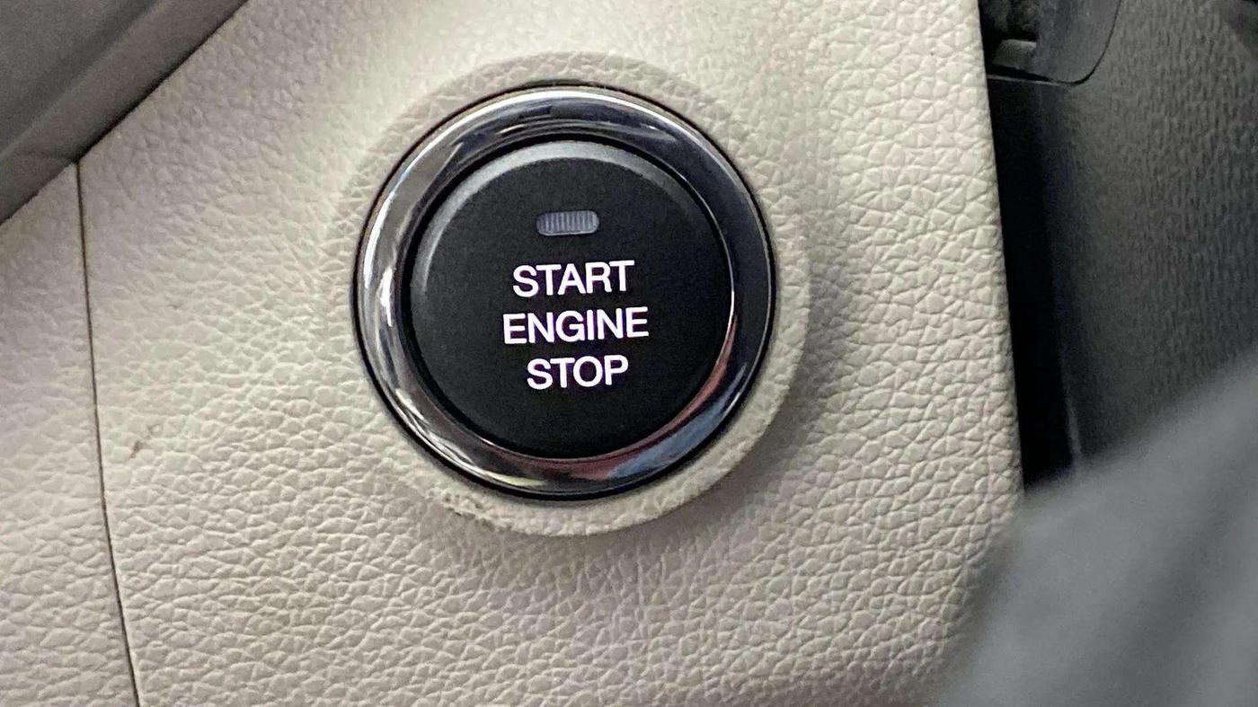 2019 Mahindra XUV300 W8 1.5 DIESEL, Diesel, Manual, 55,349 km, Keyless Start/ Stop Button