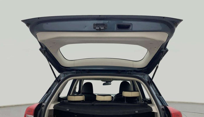 2019 Mahindra XUV300 W8 1.5 DIESEL, Diesel, Manual, 55,261 km, Boot Door Open