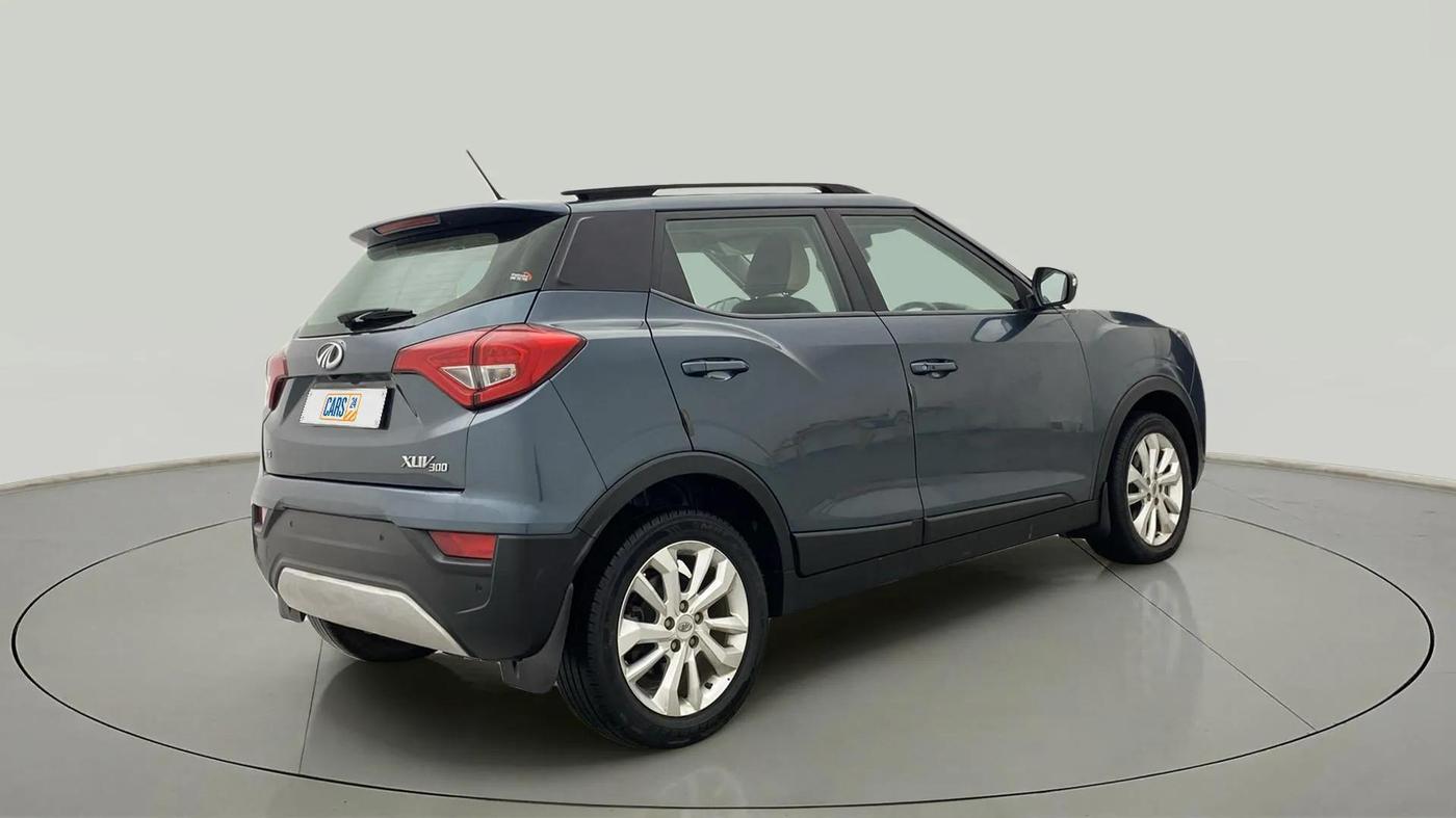 2019 Mahindra XUV300 W8 1.5 DIESEL, Diesel, Manual, 55,349 km, Right Back Diagonal
