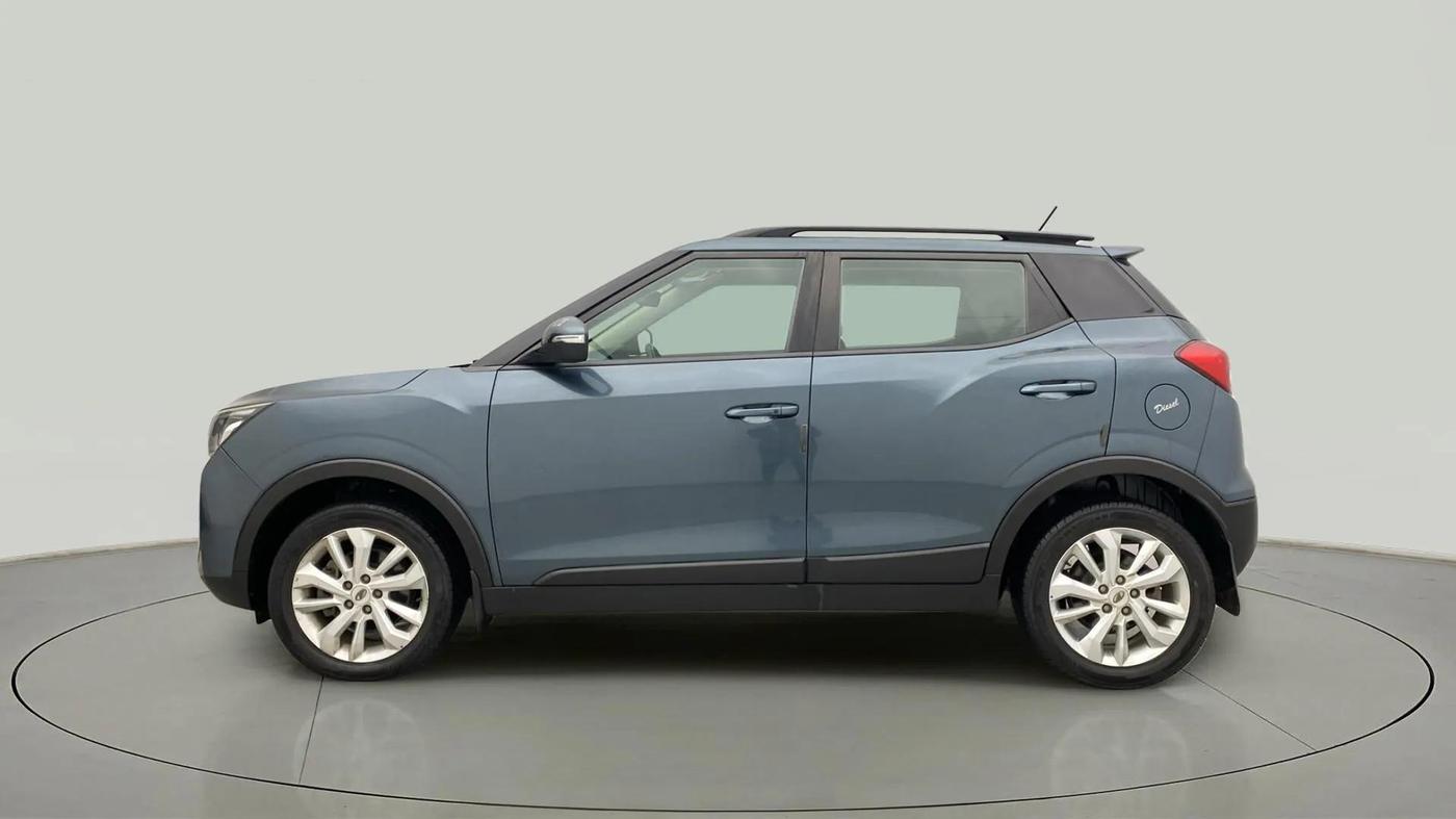 2019 Mahindra XUV300 W8 1.5 DIESEL, Diesel, Manual, 55,349 km, Left Side