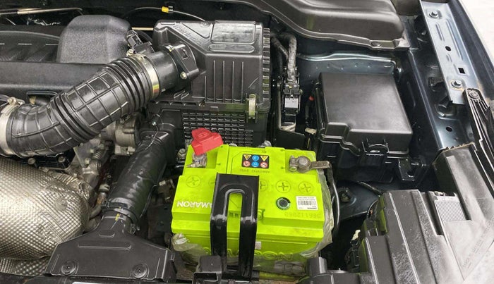 2019 Mahindra XUV300 W8 1.5 DIESEL, Diesel, Manual, 55,261 km, Engine View - Left