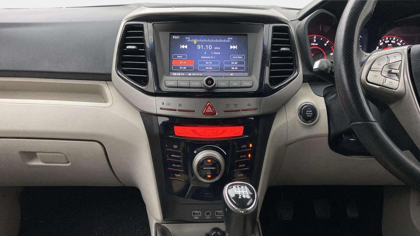 2019 Mahindra XUV300 W8 1.5 DIESEL, Diesel, Manual, 55,349 km, Air Conditioner