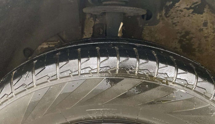 2019 Maruti Dzire VXI, Petrol, Manual, 57,315 km, Left Front Tyre Tread