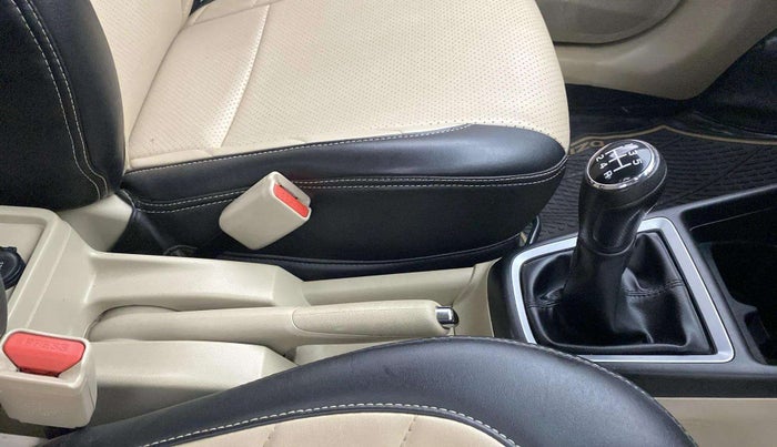 2019 Maruti Dzire VXI, Petrol, Manual, 57,315 km, Gear Lever