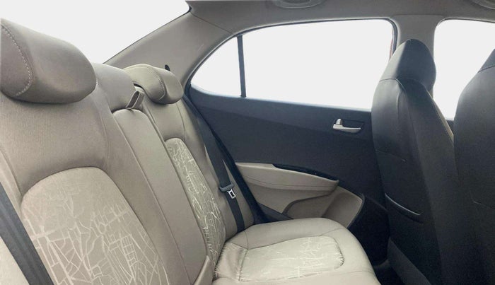 2015 Hyundai Xcent SX AT 1.2 (O), Petrol, Automatic, 47,193 km, Right Side Rear Door Cabin