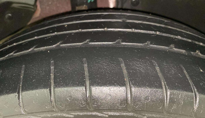 2016 Hyundai Creta SX PLUS 1.6 PETROL, Petrol, Manual, 56,515 km, Right Rear Tyre Tread
