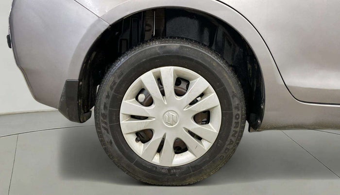 2015 Maruti Swift Dzire VXI, Petrol, Manual, 28,745 km, Right Rear Wheel