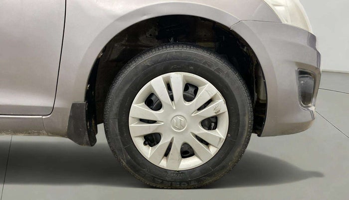 2015 Maruti Swift Dzire VXI, Petrol, Manual, 28,745 km, Right Front Wheel
