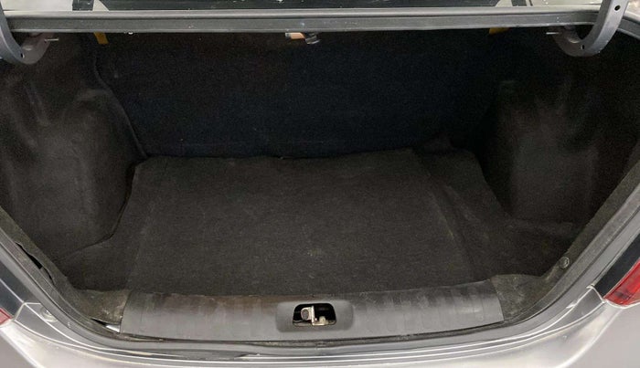 2015 Maruti Swift Dzire VXI, Petrol, Manual, 28,745 km, Boot Inside