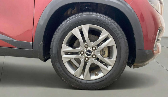 2021 KIA SELTOS HTX IVT 1.5 PETROL, Petrol, Automatic, 31,861 km, Right Front Wheel