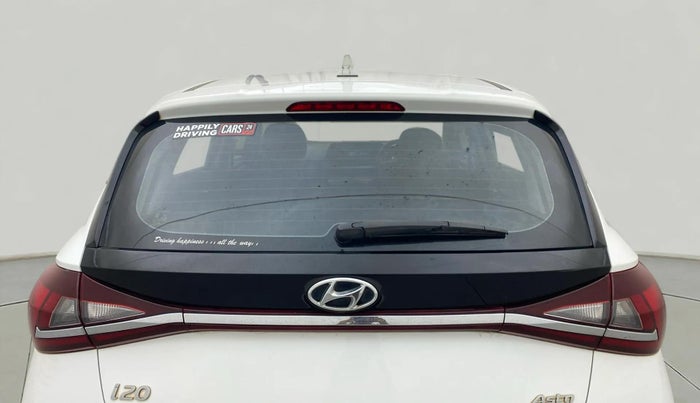 2023 Hyundai NEW I20 ASTA (O) 1.2 MT DUAL TONE, Petrol, Manual, 33,902 km, Rear Windshield