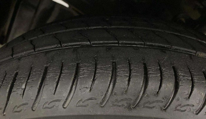 2021 Maruti Baleno SIGMA PETROL 1.2, Petrol, Manual, 44,396 km, Left Front Tyre Tread