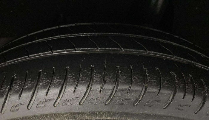 2019 Maruti Baleno DELTA PETROL 1.2, Petrol, Manual, 47,019 km, Left Rear Tyre Tread