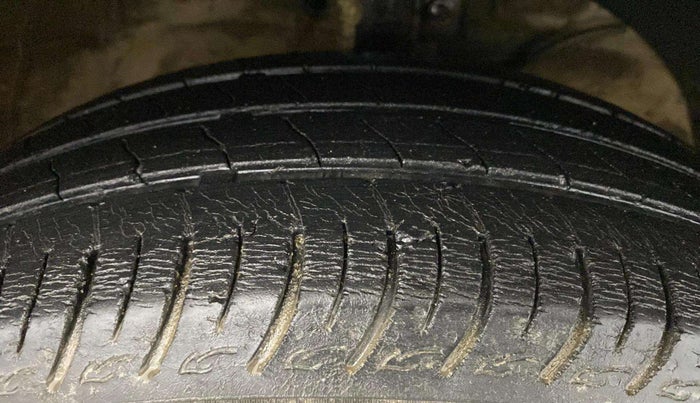 2019 Maruti Baleno DELTA PETROL 1.2, Petrol, Manual, 47,019 km, Right Front Tyre Tread