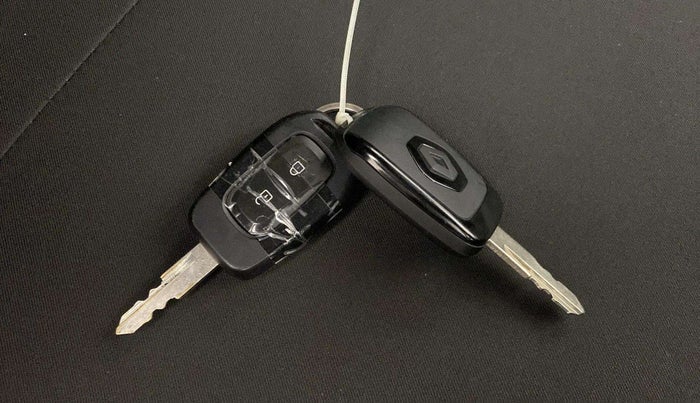 2023 Renault Kwid RXT 1.0 AMT, Petrol, Automatic, 16,553 km, Key Close Up