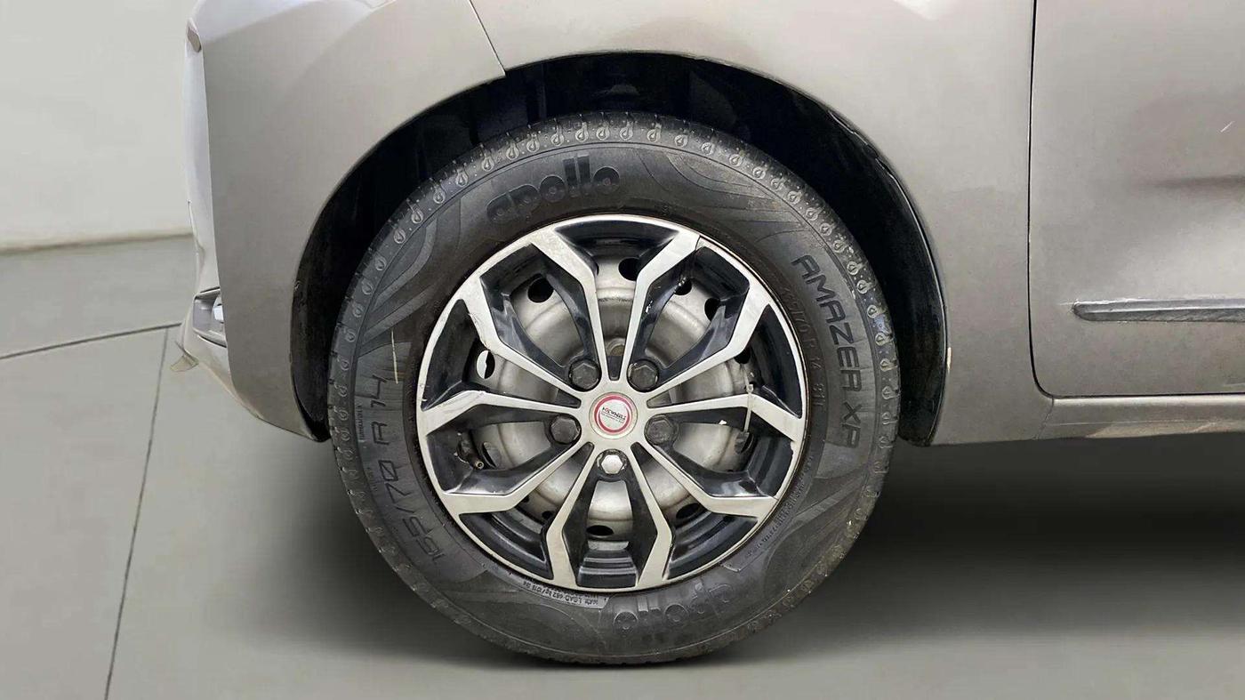 2021 Datsun Redi Go A, Petrol, Manual, 27,827 km, Left Front Wheel