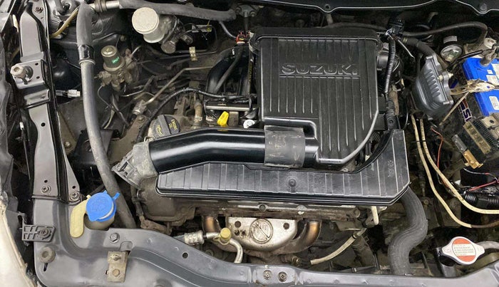 2014 Maruti Swift LXI, CNG, Manual, 96,892 km, Engine View - Right