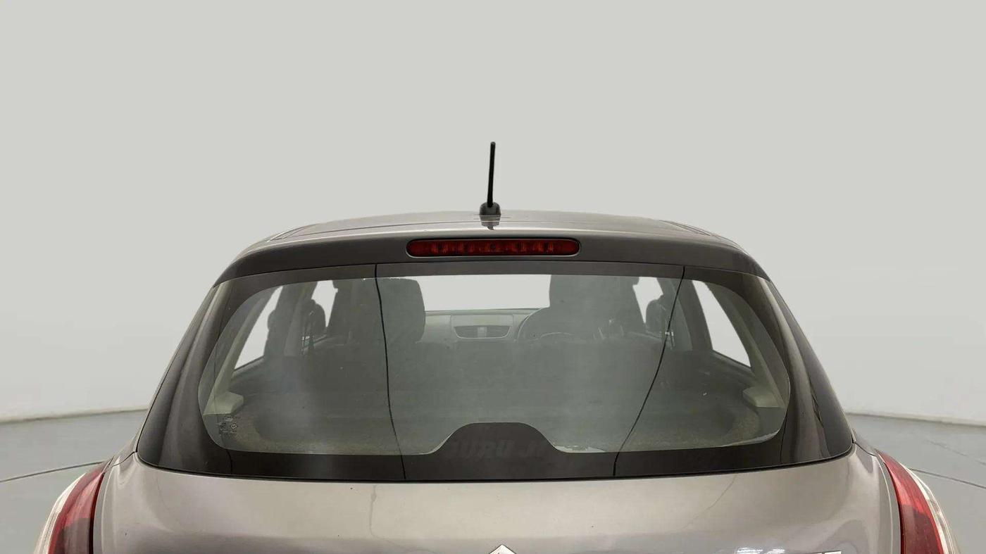 2014 Maruti Swift LXI, CNG, Manual, 96,892 km, Rear Windshield