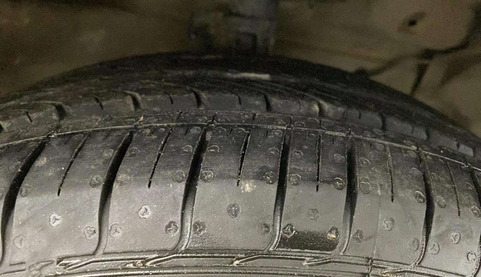 2019 Maruti Ciaz SIGMA 1.5 SHVS MT  PETROL, Petrol, Manual, 31,186 km, Right Front Tyre Tread