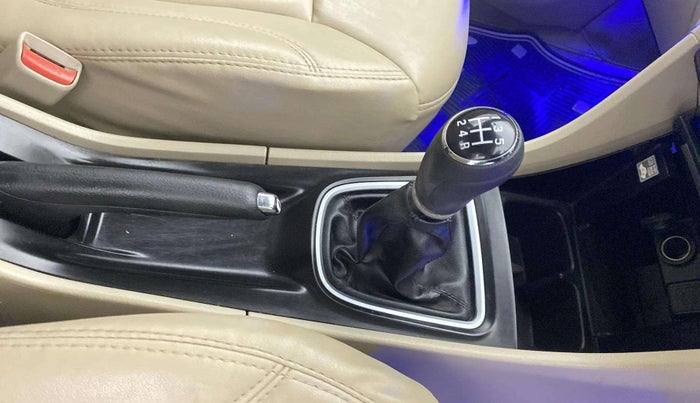 2017 Maruti Ciaz VXI+, Petrol, Manual, 52,871 km, Gear Lever