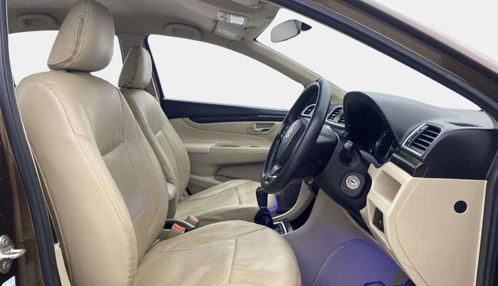 2017 Maruti Ciaz VXI+, Petrol, Manual, 52,871 km, Right Side Front Door Cabin