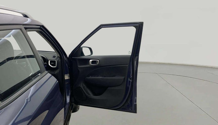 2022 Hyundai VENUE S 1.2, Petrol, Manual, 5,747 km, RHS Front Door