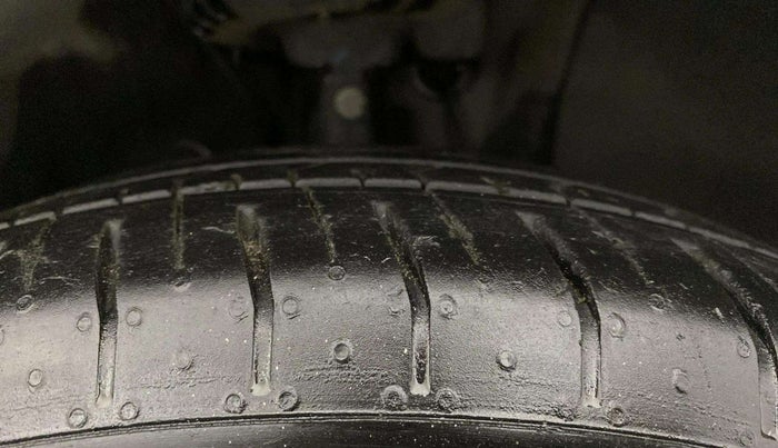 2022 Hyundai VENUE S 1.2, Petrol, Manual, 5,747 km, Right Front Tyre Tread
