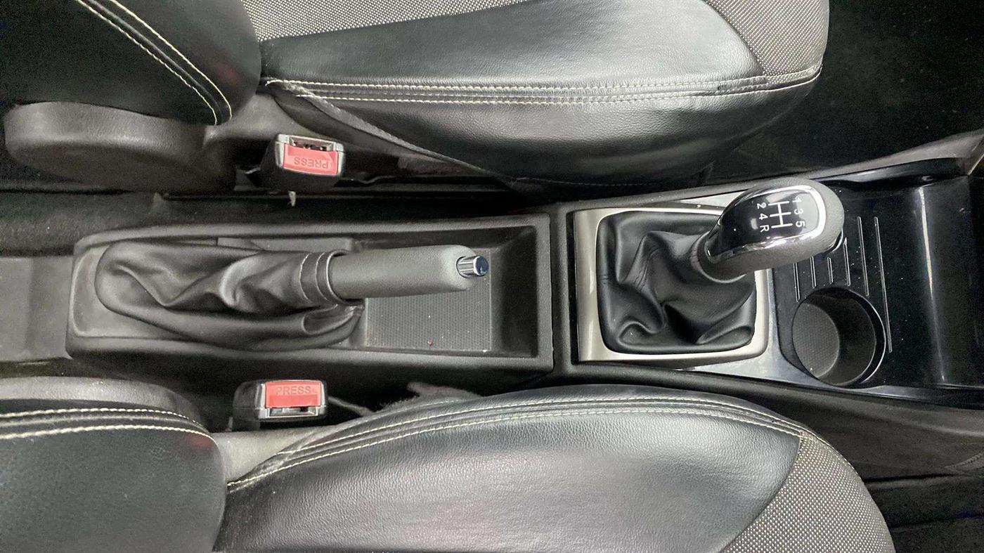 2016 Tata Zest XMS PETROL, Petrol, Manual, 51,386 km, Gear Lever