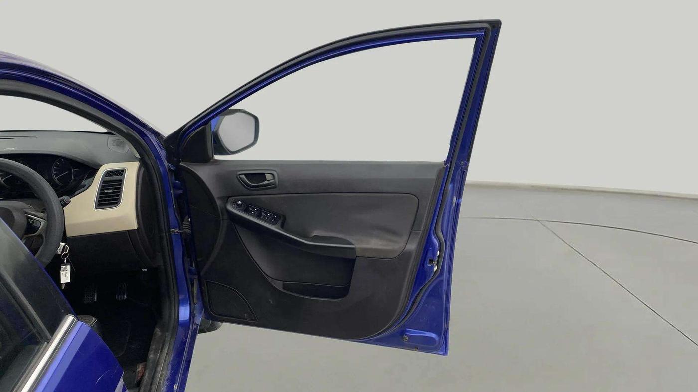 2016 Tata Zest XMS PETROL, Petrol, Manual, 51,386 km, RHS Front Door