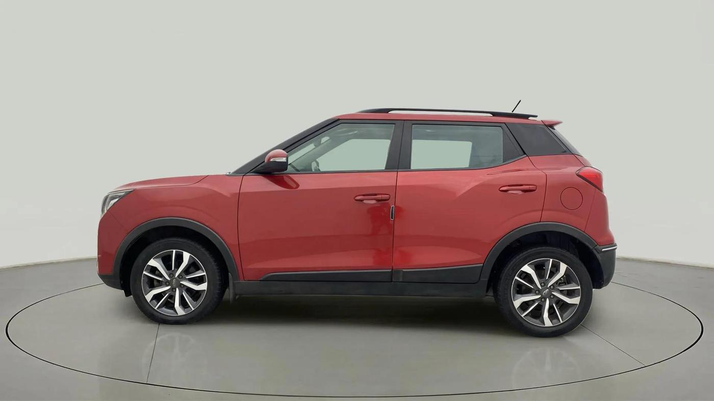 2021 Mahindra XUV300 W8 (O) 1.5 DIESEL, Diesel, Manual, 72,354 km, Left Side