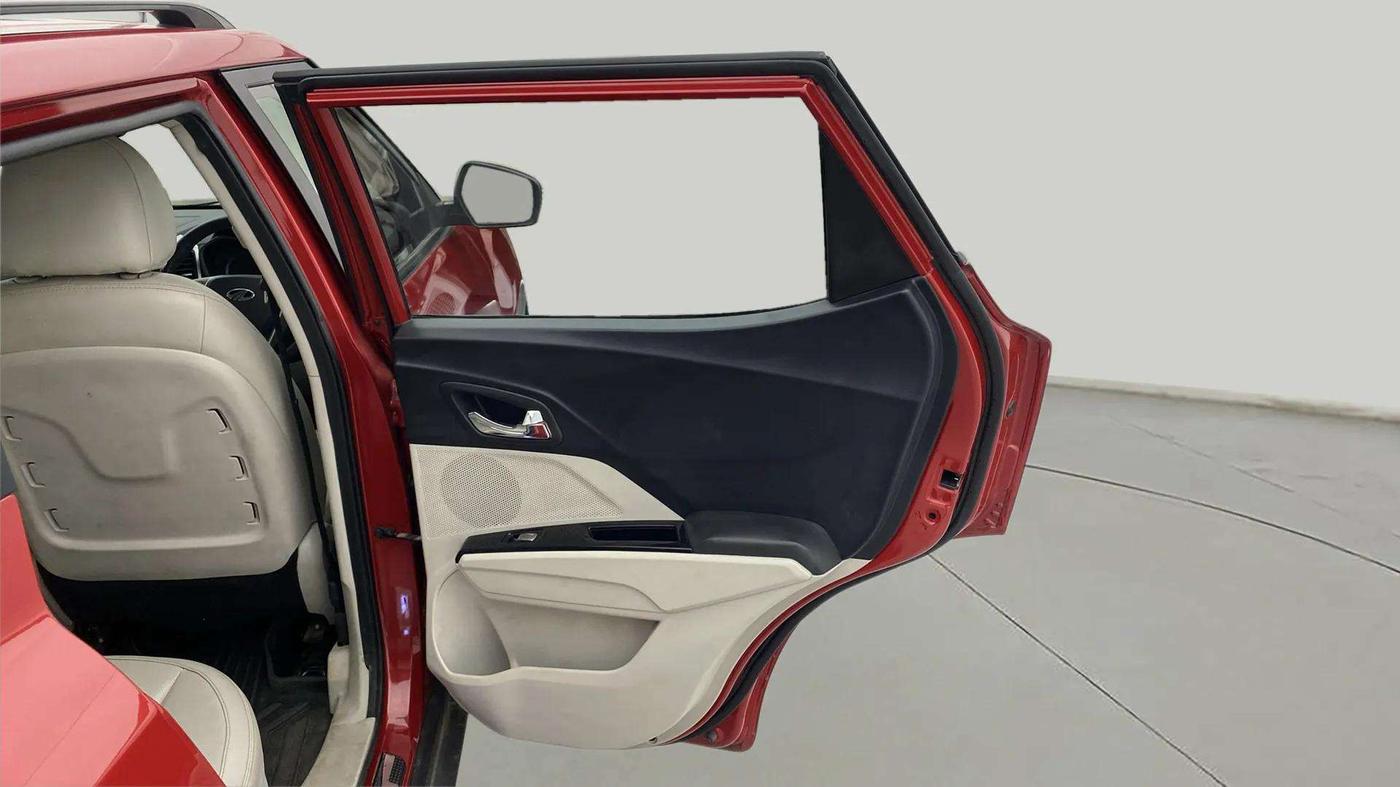 2021 Mahindra XUV300 W8 (O) 1.5 DIESEL, Diesel, Manual, 72,354 km, RHS Rear Door