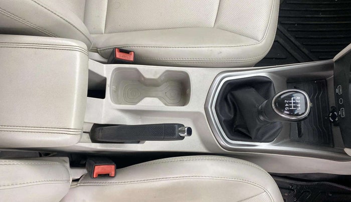 2021 Mahindra XUV300 W8 (O) 1.5 DIESEL, Diesel, Manual, 72,341 km, Gear Lever