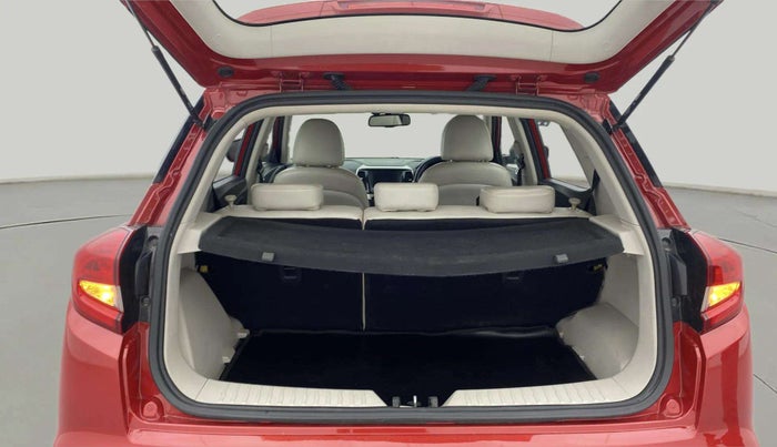 2021 Mahindra XUV300 W8 (O) 1.5 DIESEL, Diesel, Manual, 72,341 km, Boot Inside