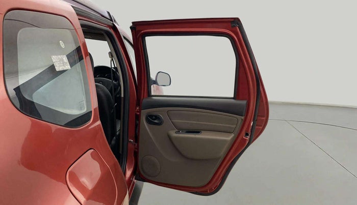 2018 Renault Duster RXS PETROL, Petrol, Manual, 52,944 km, RHS Rear Door