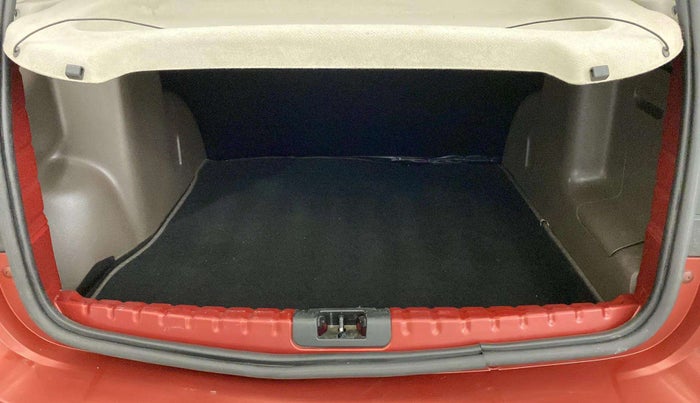 2018 Renault Duster RXS PETROL, Petrol, Manual, 52,944 km, Boot Inside
