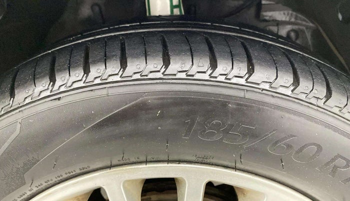 2014 Tata Zest XM PETROL, Petrol, Manual, 60,919 km, Right Front Tyre Tread