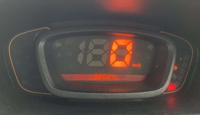 2016 Renault Kwid RXT 0.8, Petrol, Manual, 32,021 km, Odometer Image