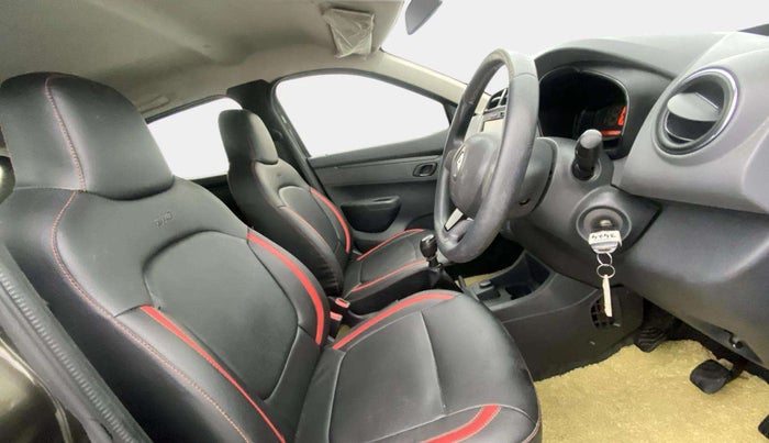 2016 Renault Kwid RXT 0.8, Petrol, Manual, 32,021 km, Right Side Front Door Cabin