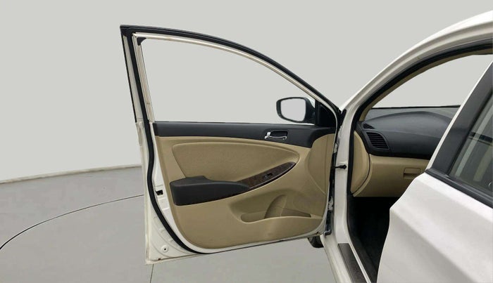 2014 Hyundai Verna FLUIDIC 1.6 VTVT SX OPT, Petrol, Manual, 82,273 km, LHS Front Door