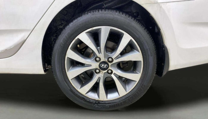 2014 Hyundai Verna FLUIDIC 1.6 VTVT SX OPT, Petrol, Manual, 82,273 km, Left Rear Wheel