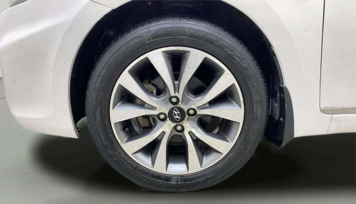 2014 Hyundai Verna FLUIDIC 1.6 VTVT SX OPT, Petrol, Manual, 82,273 km, Left Front Wheel