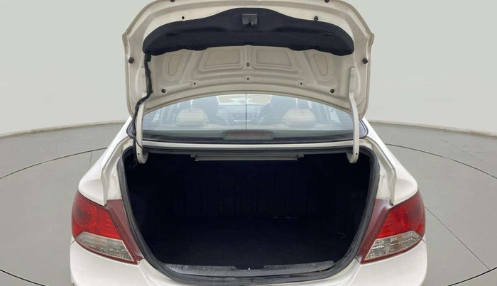 2014 Hyundai Verna FLUIDIC 1.6 VTVT SX OPT, Petrol, Manual, 82,273 km, Boot Open Zoomed View