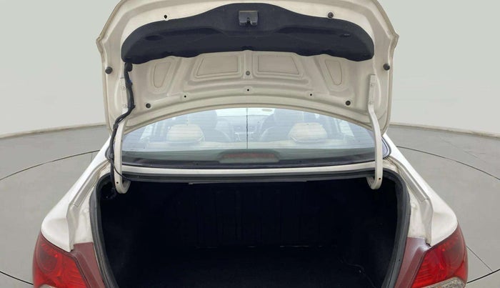 2014 Hyundai Verna FLUIDIC 1.6 VTVT SX OPT, Petrol, Manual, 82,273 km, Boot Door Open