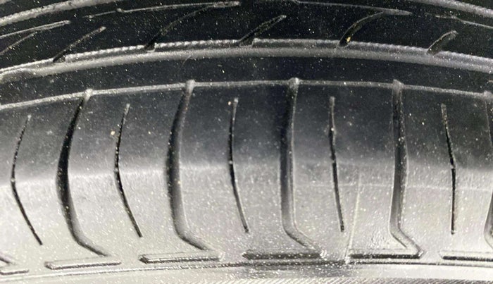 2017 Maruti Dzire VXI AMT, Petrol, Automatic, 81,379 km, Left Rear Tyre Tread