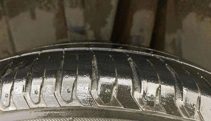 2022 Maruti Ertiga VXI SHVS, Petrol, Manual, 44,050 km, Left Rear Tyre Tread