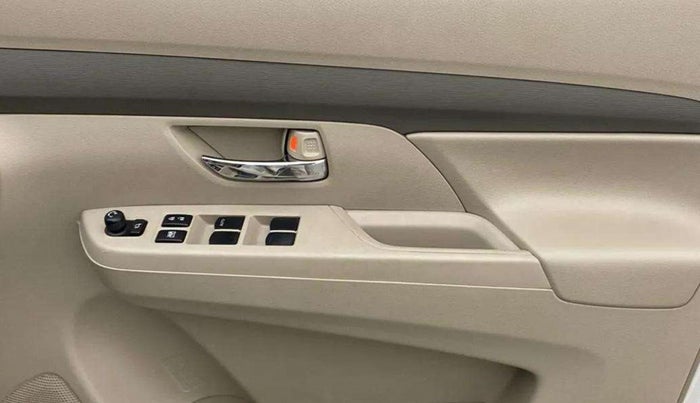2022 Maruti Ertiga VXI SHVS, Petrol, Manual, 44,050 km, Driver Side Door Panels Control
