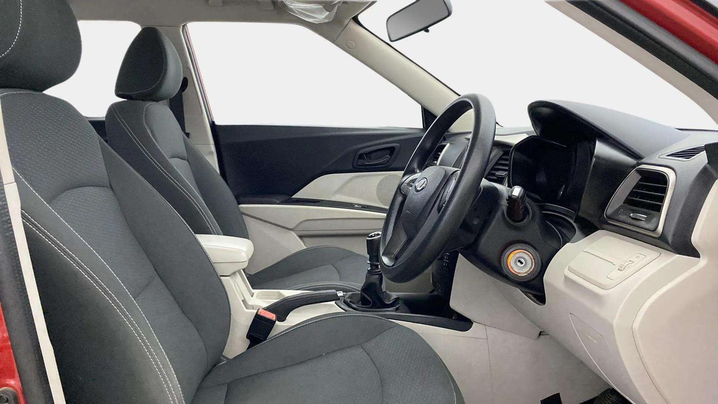 2019 Mahindra XUV300 W6 1.5 DIESEL, Diesel, Manual, 50 km, Right Side Front Door Cabin