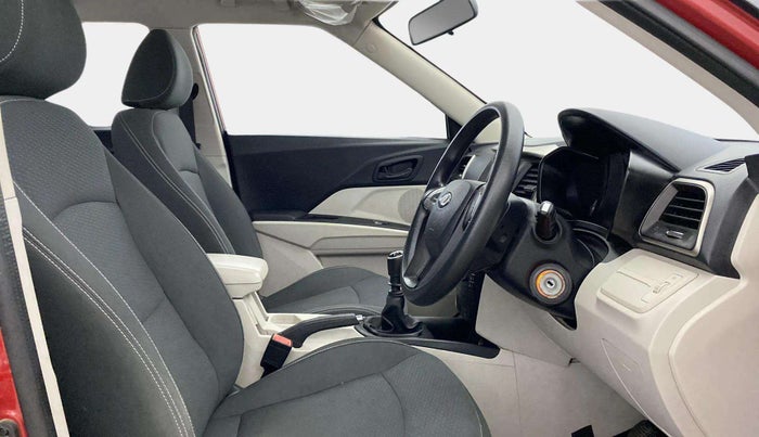 2019 Mahindra XUV300 W6 1.5 DIESEL, Diesel, Manual, 73,499 km, Right Side Front Door Cabin
