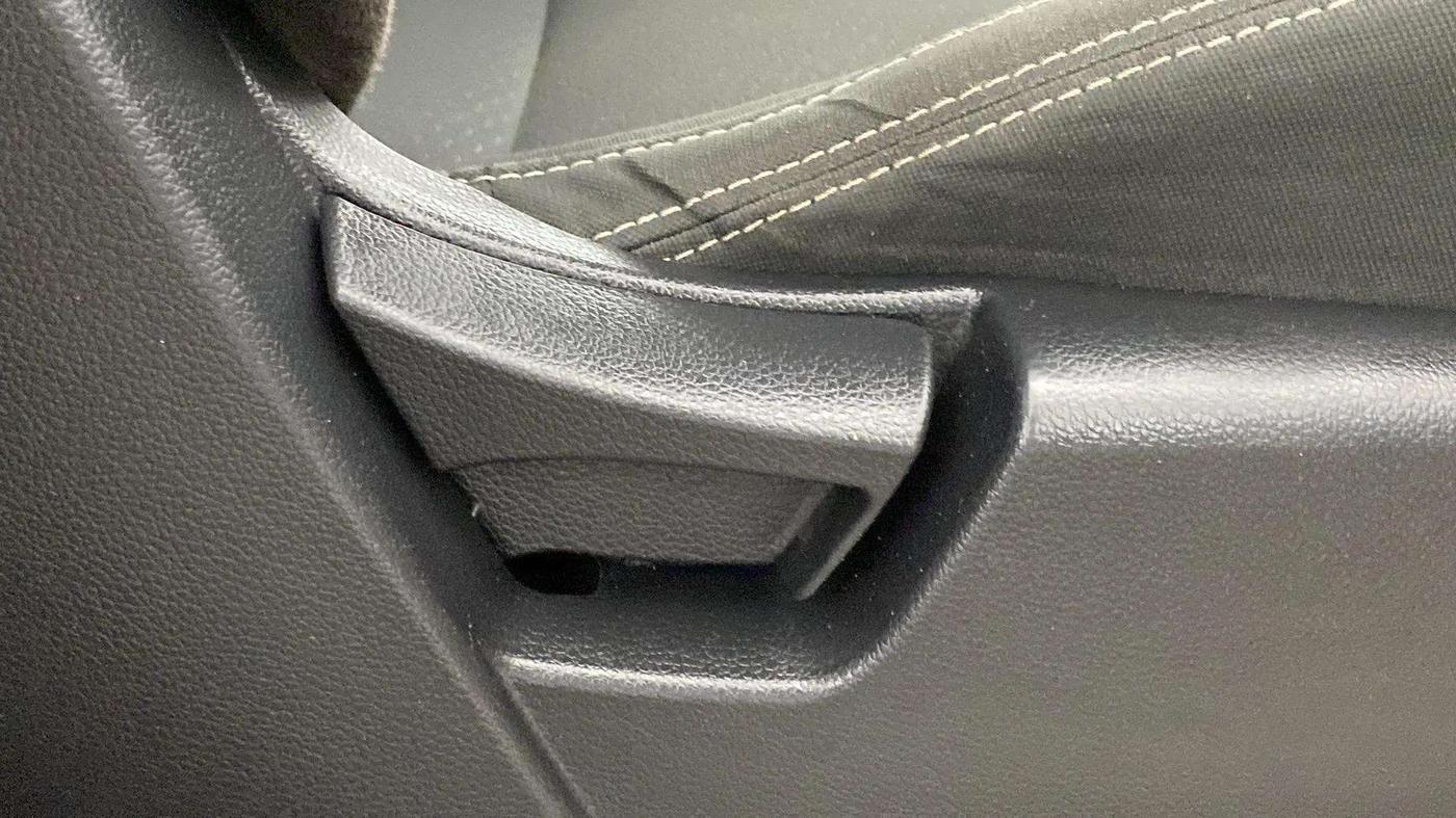2019 Mahindra XUV300 W6 1.5 DIESEL, Diesel, Manual, 50 km, Driver Side Adjustment Panel